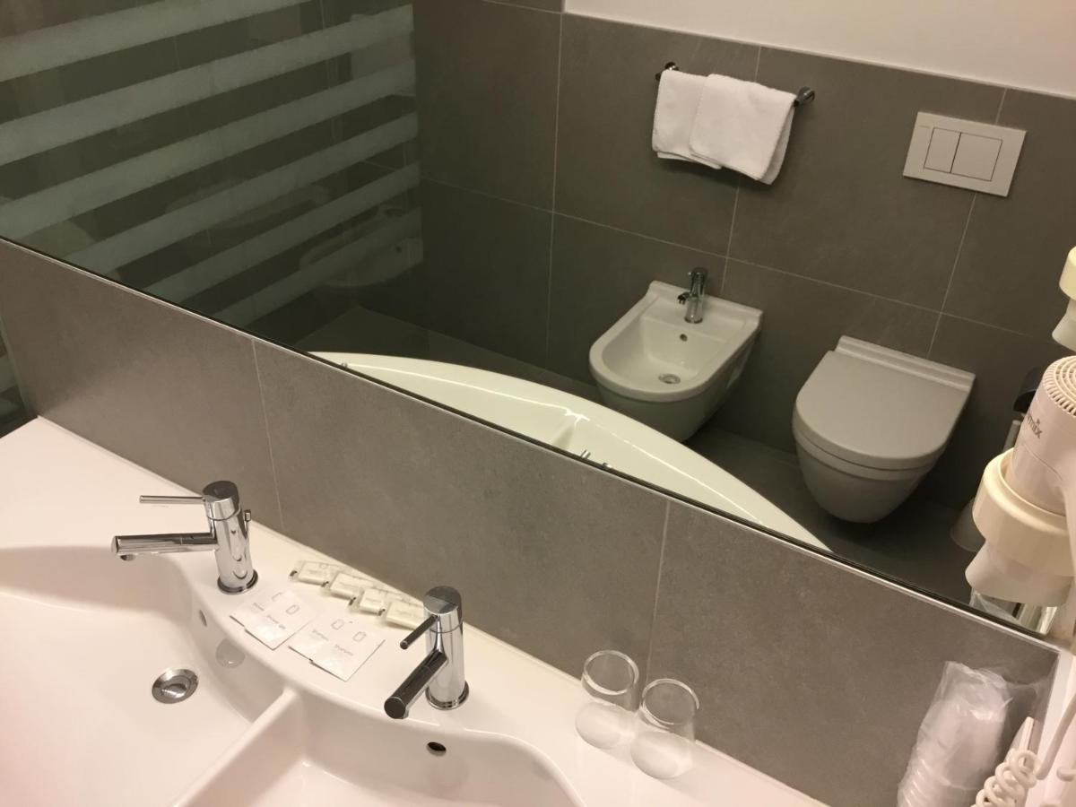בולצאנו Hotel Adria מראה חיצוני תמונה