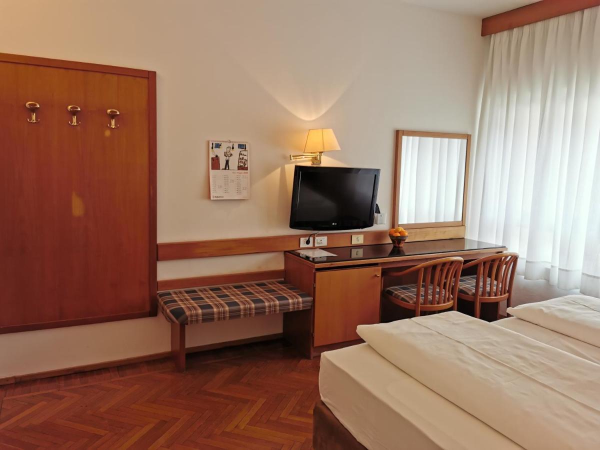 בולצאנו Hotel Adria מראה חיצוני תמונה