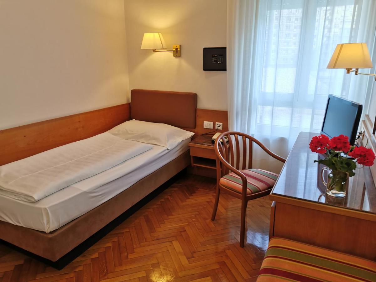 בולצאנו Hotel Adria מראה חיצוני תמונה