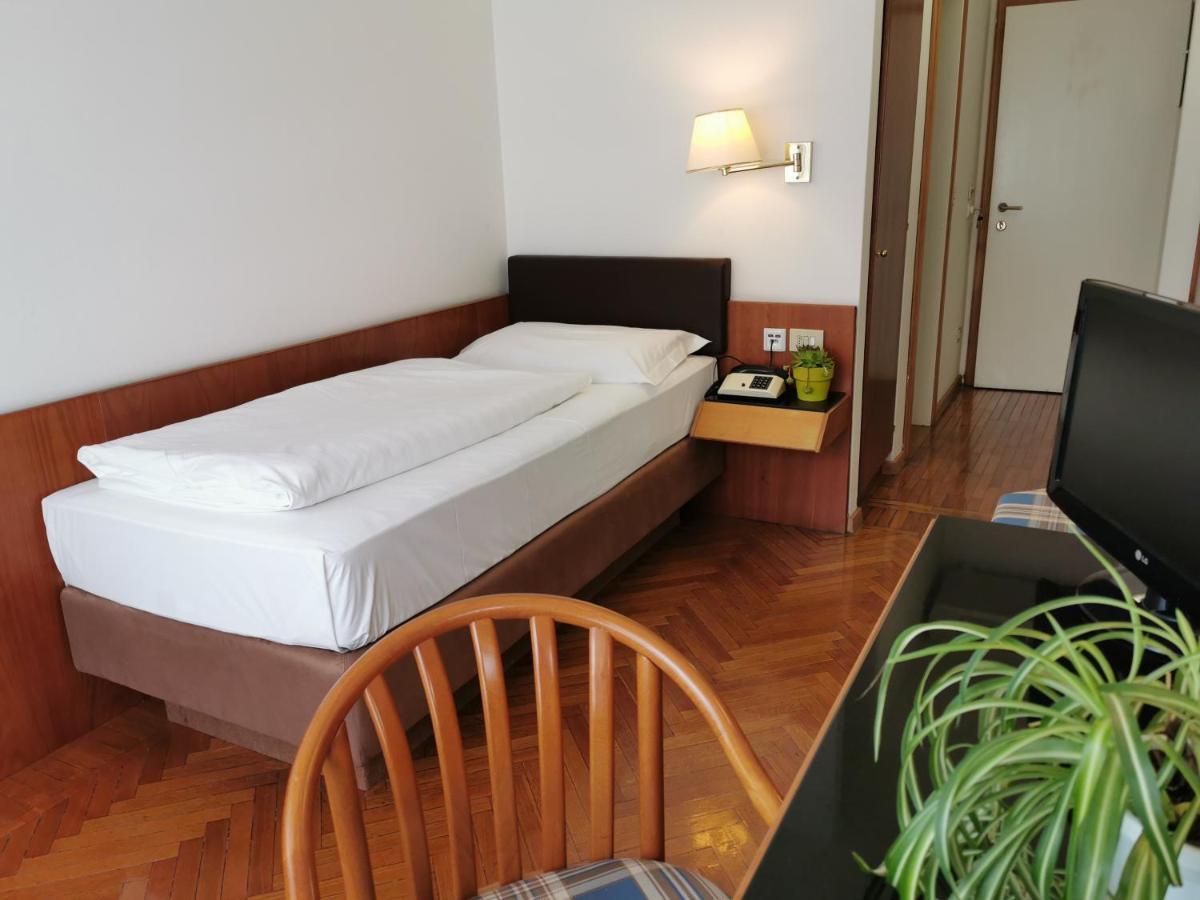 בולצאנו Hotel Adria מראה חיצוני תמונה